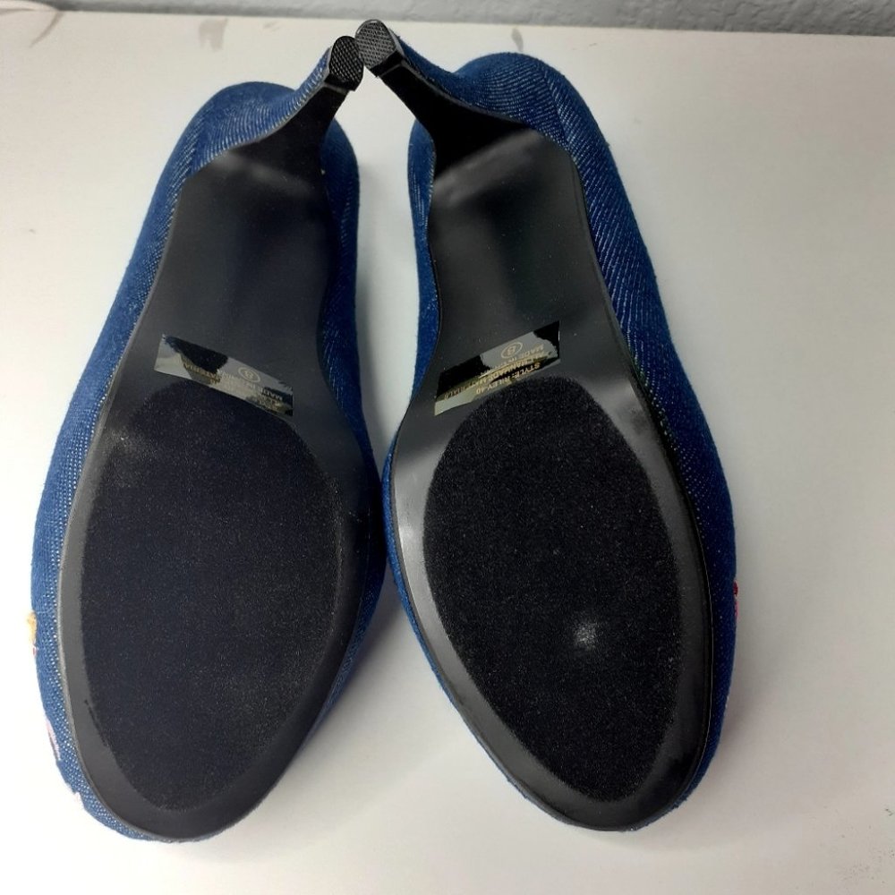 New Embroidered heel - Picture 6 of 10